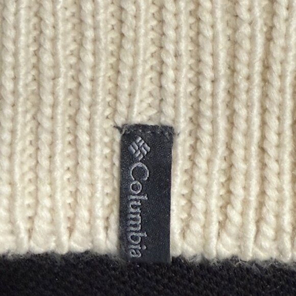 Ivory Columbia Beanie with Pom - Picture 6 of 6